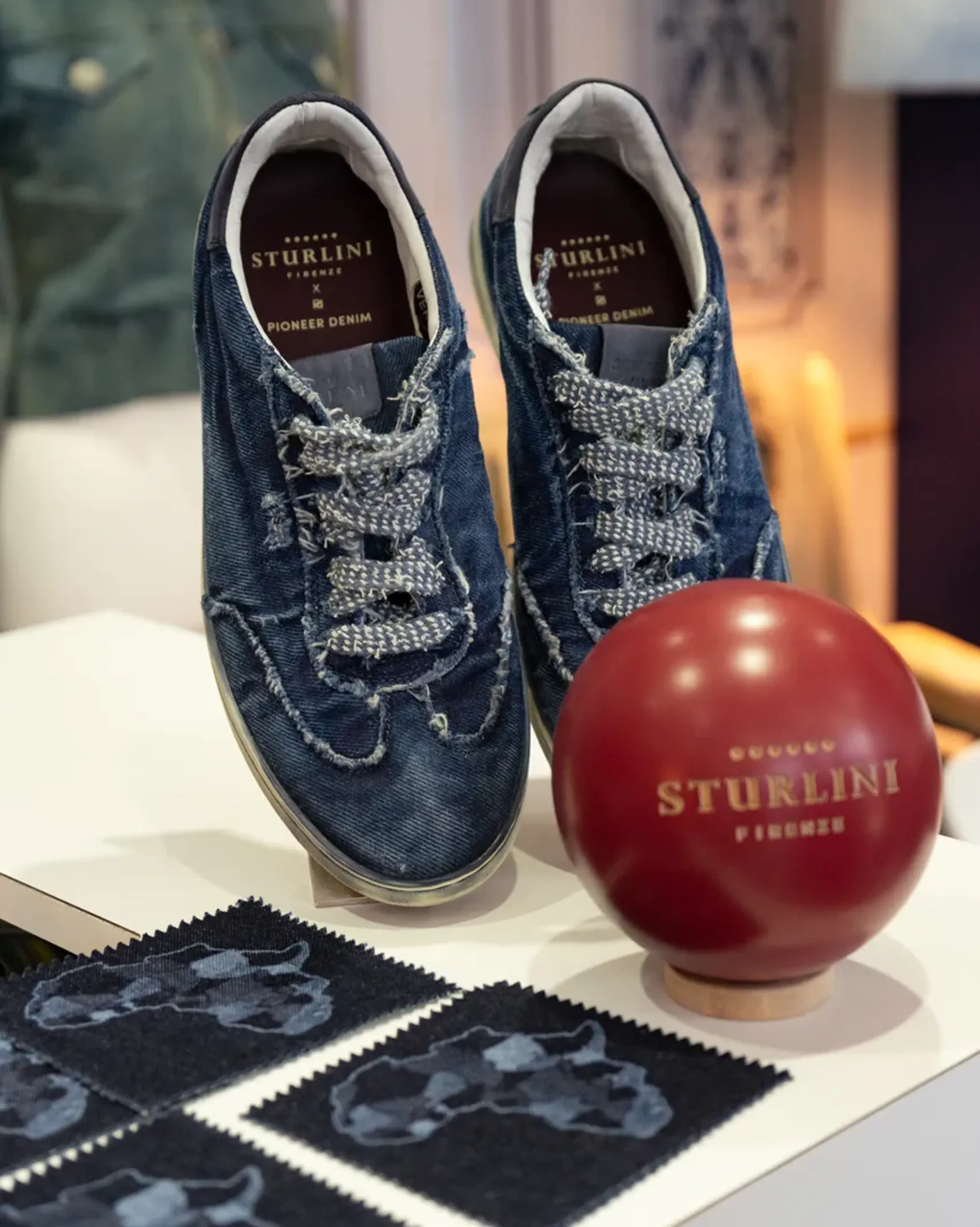 Sturlini Firenze x Pioneer Denim a favore di Amref