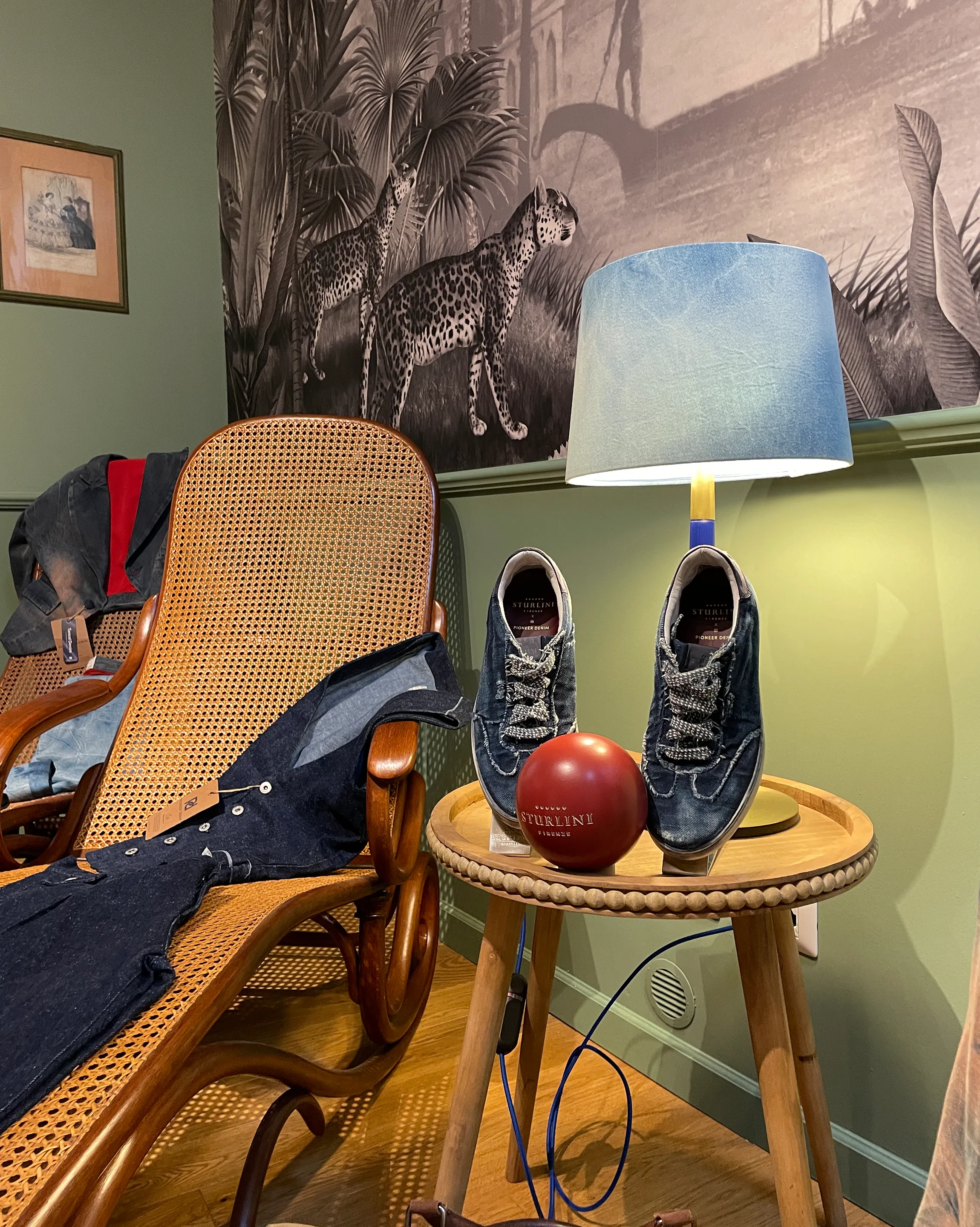 Sturlini Firenze x Pioneer Denim a favore di Amref