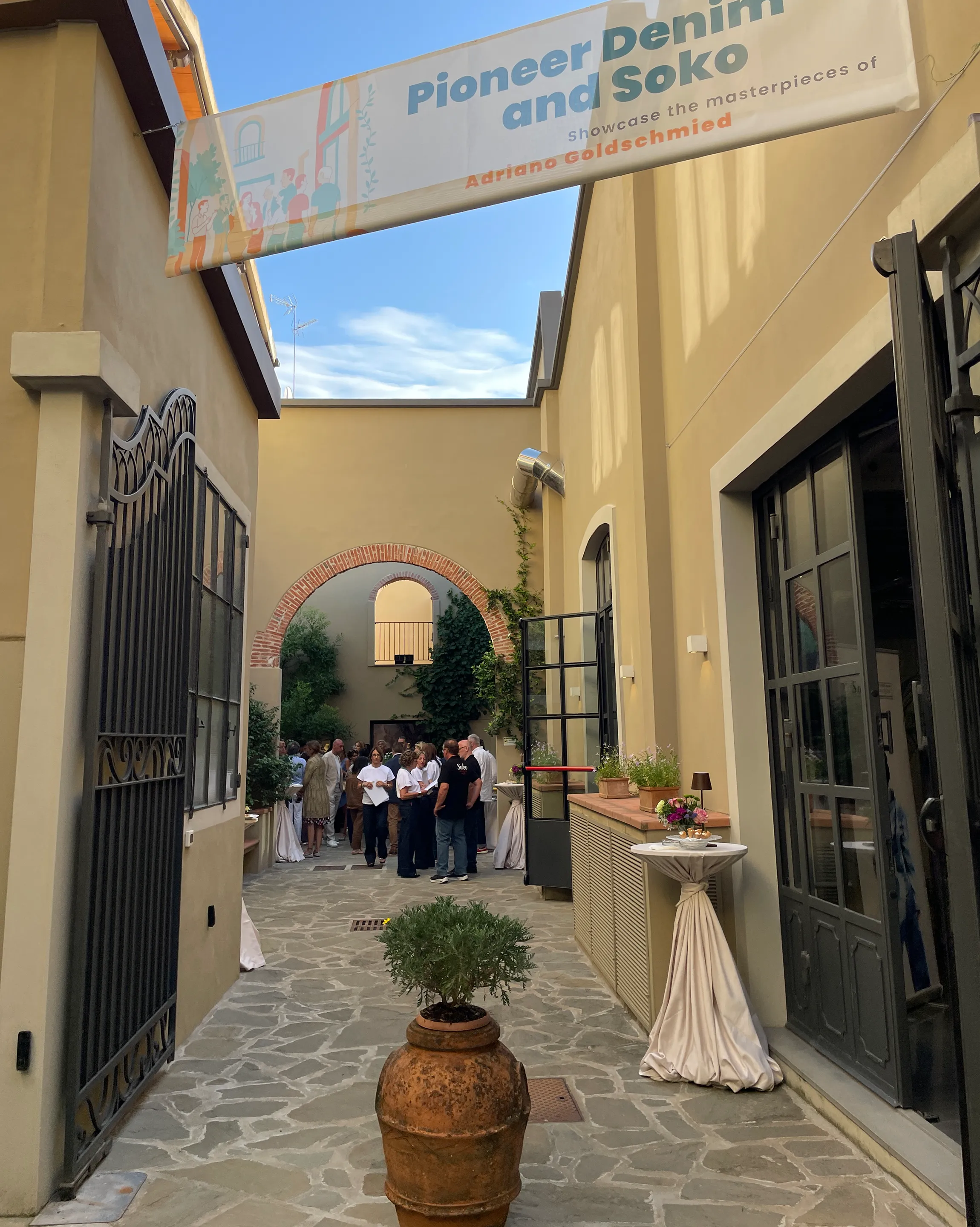 Sturlini Firenze x Pioneer Denim a favore di Amref